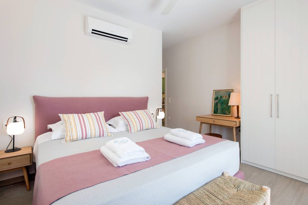 Lucky villas corfu 2ensuite bd 01