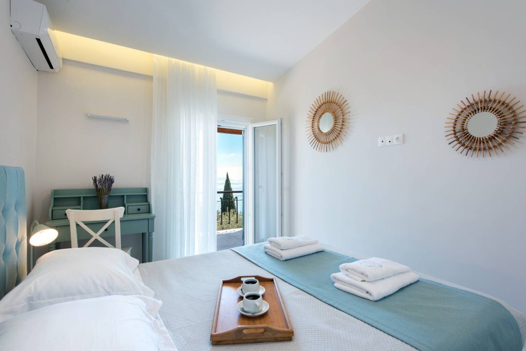Lucky villas corfu bedroom 02