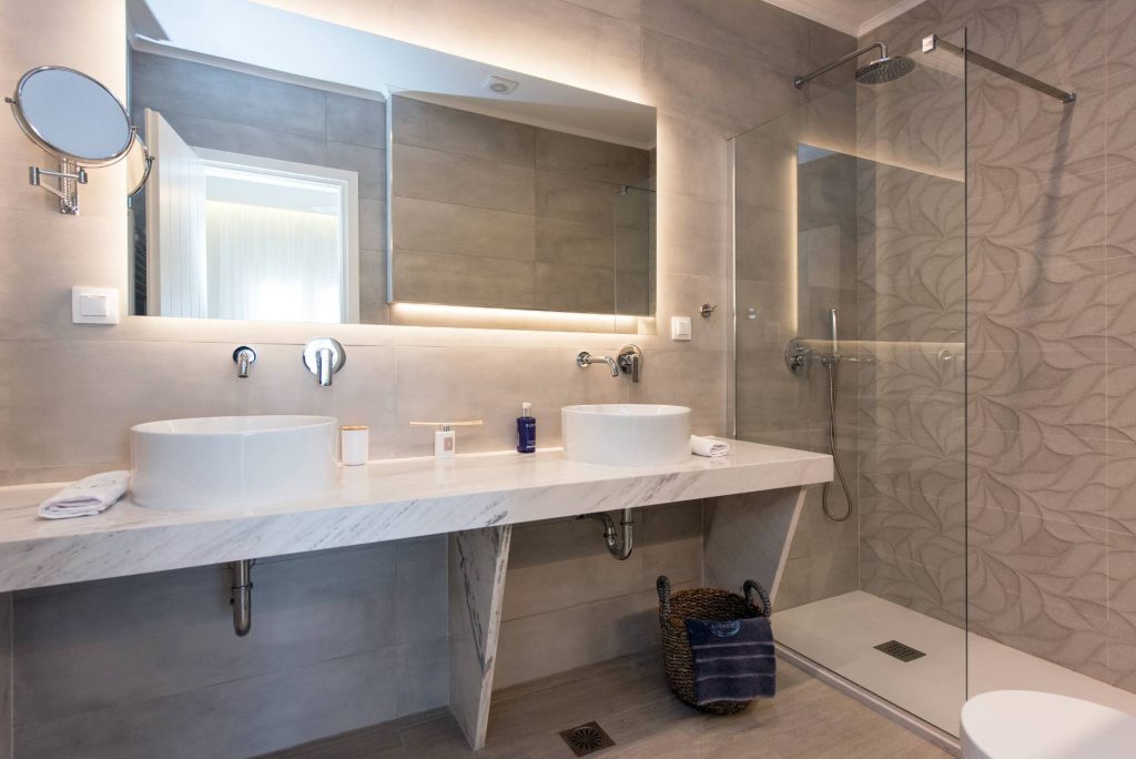 Lucky villas corfu ensuite bd 04