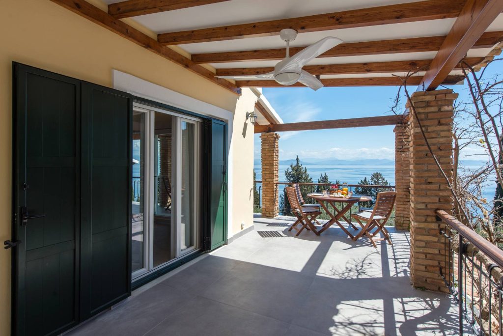 Lucky villas corfu exterior upstairs 02