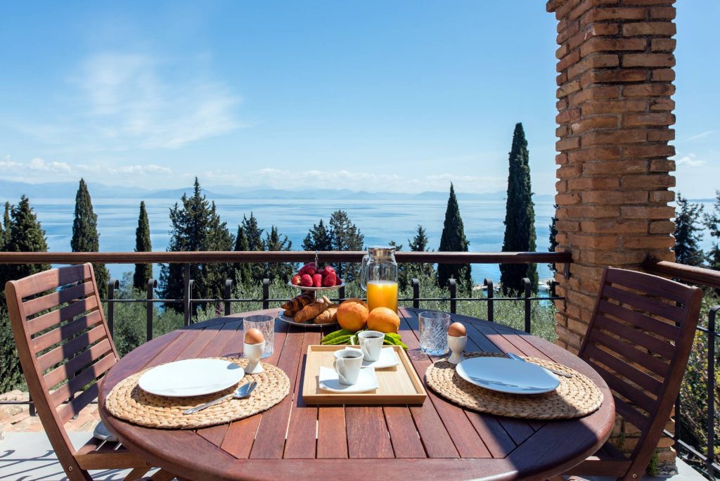 Lucky villas corfu exterior upstairs 03