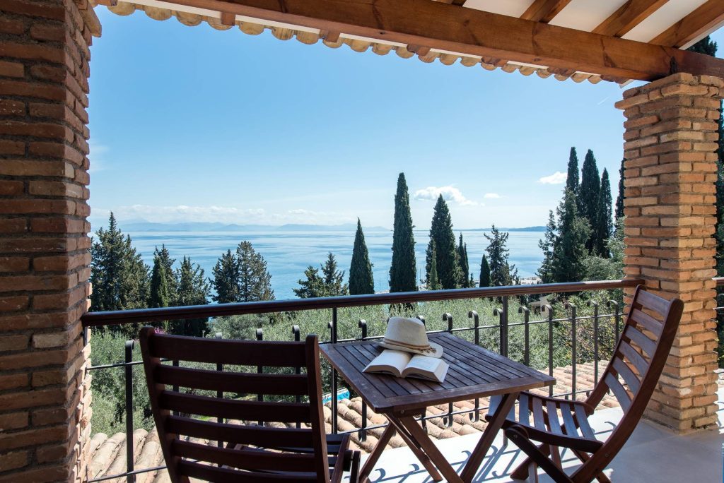 Lucky villas corfu exterior upstairs 05
