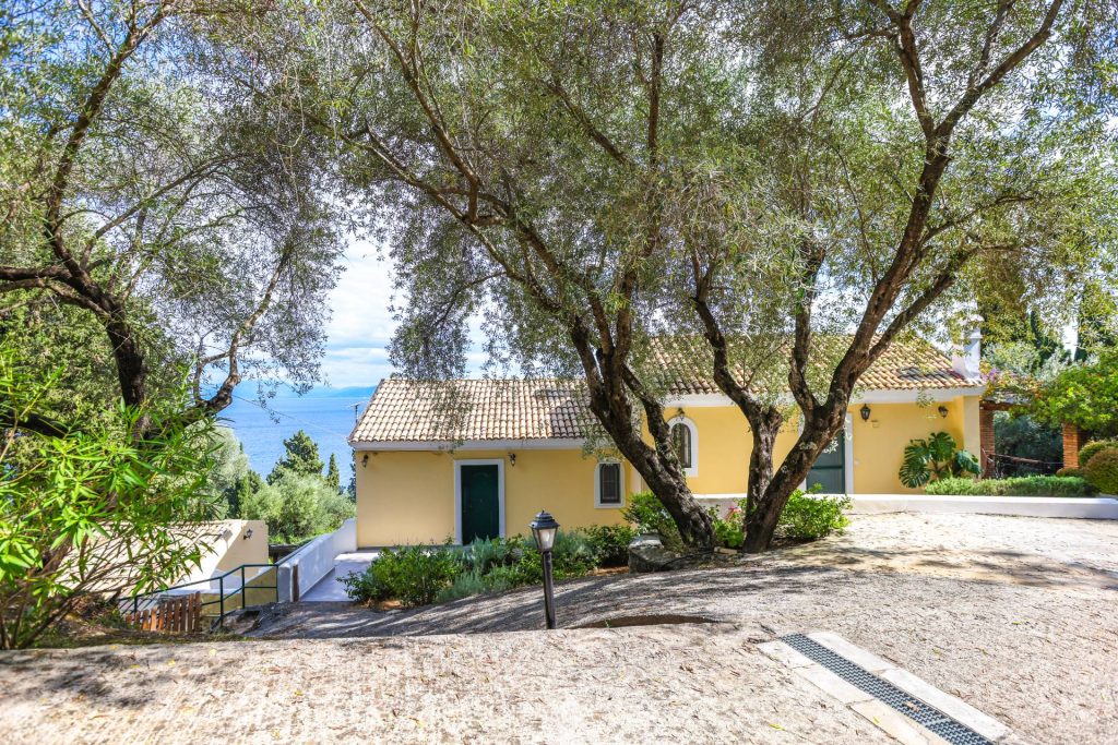 lucky villas guest house ext 01