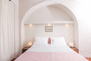 lucky villas guest house room1 01