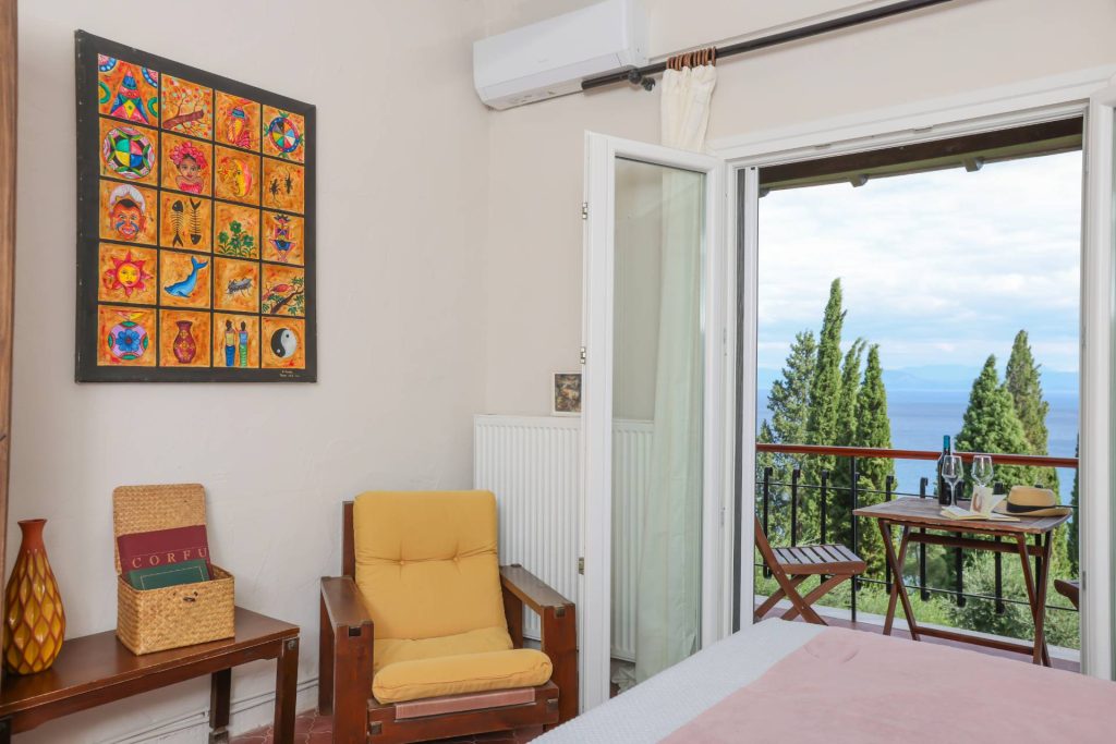 lucky villas guest house room1 02