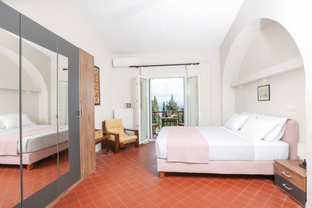 lucky villas guest house room1 03