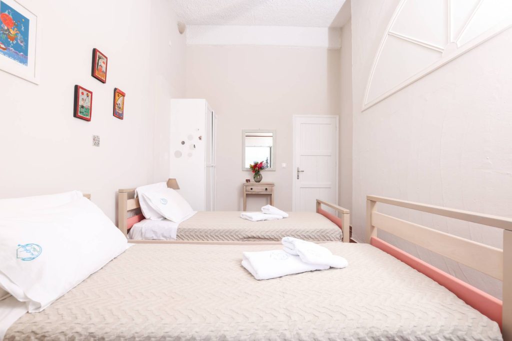 lucky villas guest house room2 02
